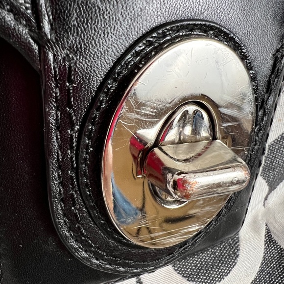 Coach signature Peyton carryall 14515 - Dec 2009 - Picture 3 of 17